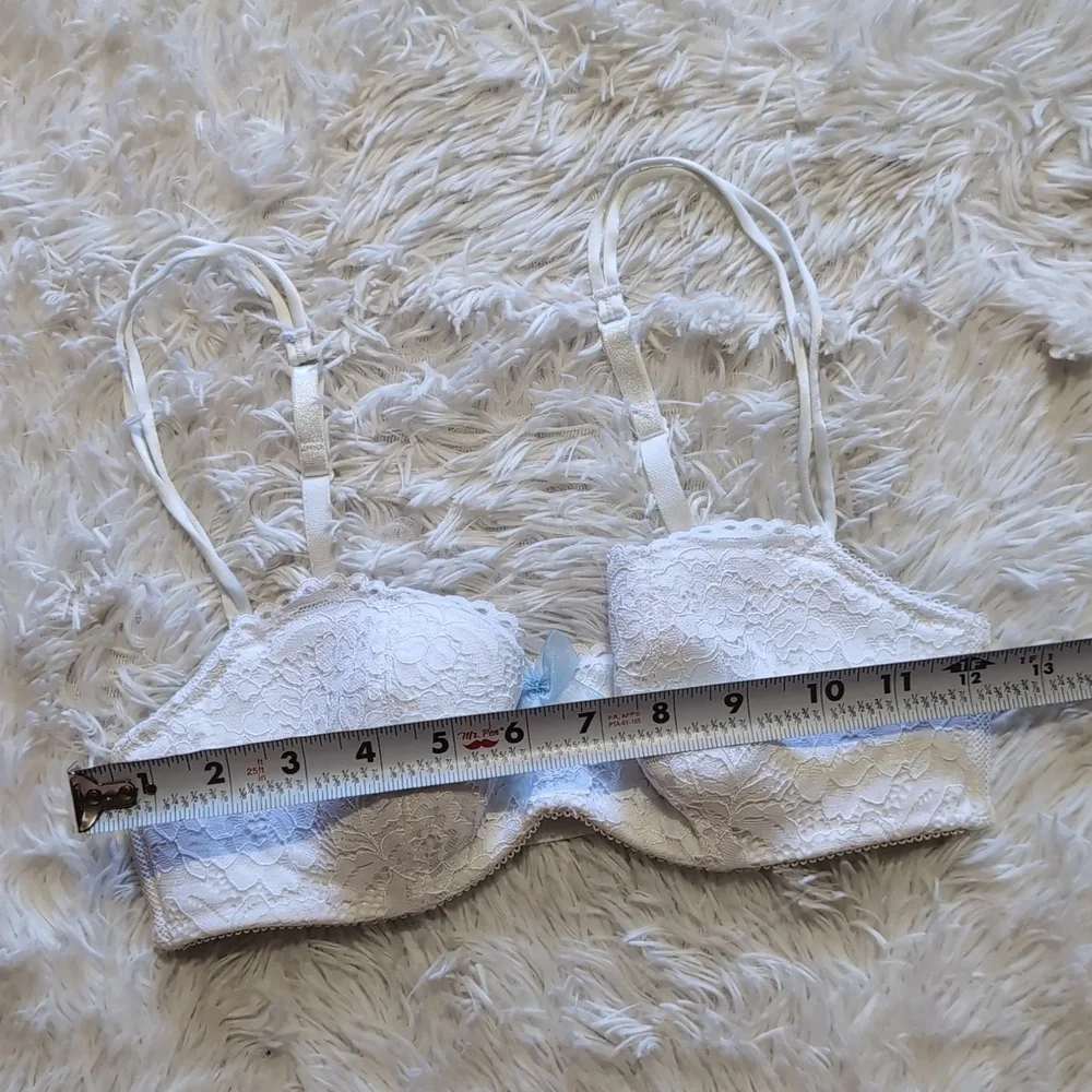 B.Tempt'D White Lace Overlay Ciao Bella Balconette Bra Size 32C